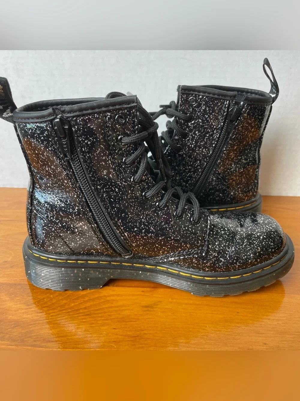 Dr Martens Boots Girls Youth Size 2 Glitter Lace Up 1460 J Black–Cosmic Docs